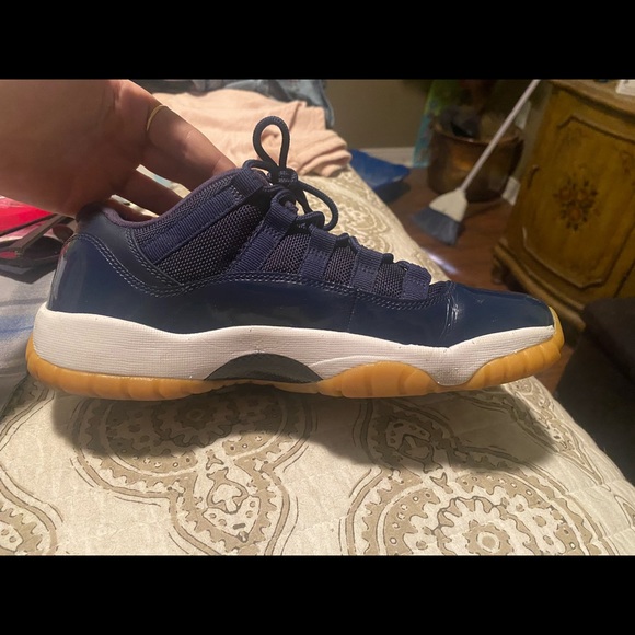 COPY - Jordan retro 11 Low top midnight navy Blue Gum - Picture 3 of 6